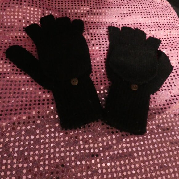 Solid Black Flip Mitt With Button Secure Tabs - Picture 3 of 11